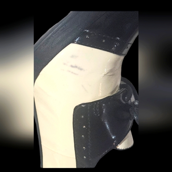 Steve Madden Patent Leather Heels - Picture 4 of 9